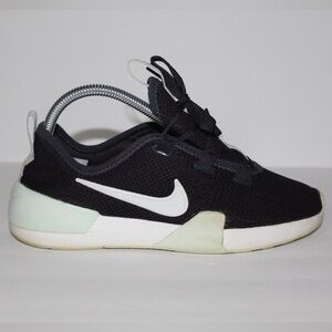 Nike size 7 women’s